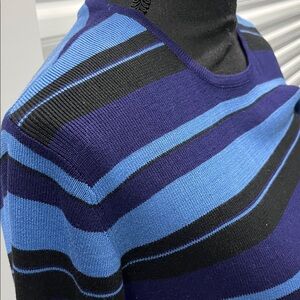 Striped Blue and Black Women's Top size large vintage talbots. 💯 silk /soie